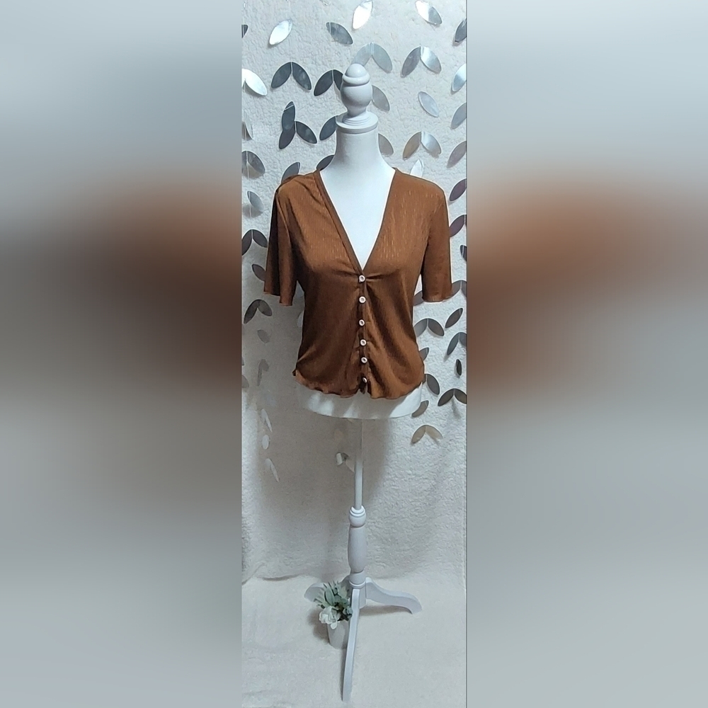 Button Front Lettuce Trim Top Size 0 XL Color: Brown